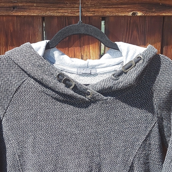 Grey pullover hoodie - Picture 3 of 9